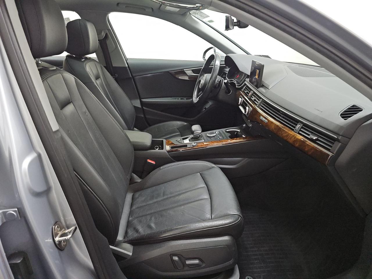 Audi A4 Premium 45 TFSI quattro 2019