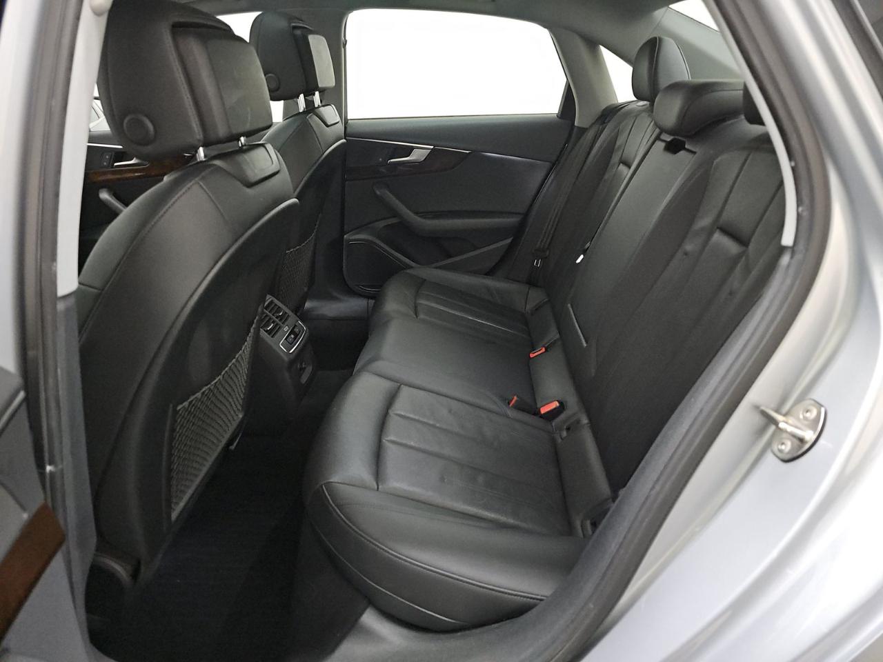 Audi A4 Premium 45 TFSI quattro 2019