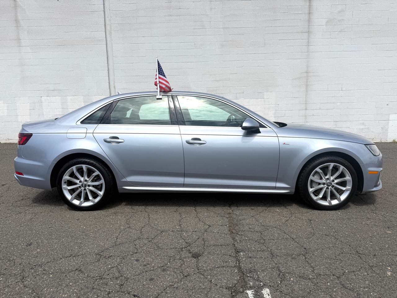 Audi A4 Premium 45 TFSI quattro 2019