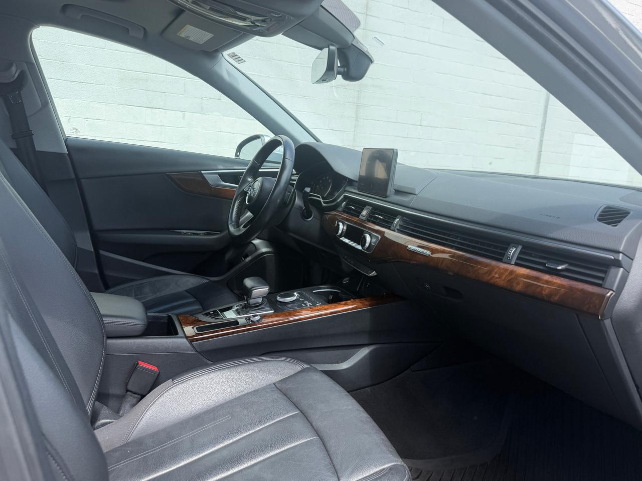 Audi A4 Premium 45 TFSI quattro 2019