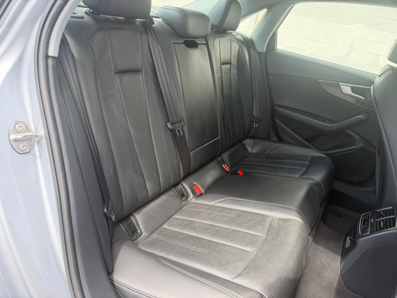 Audi A4 Premium 45 TFSI quattro 2019
