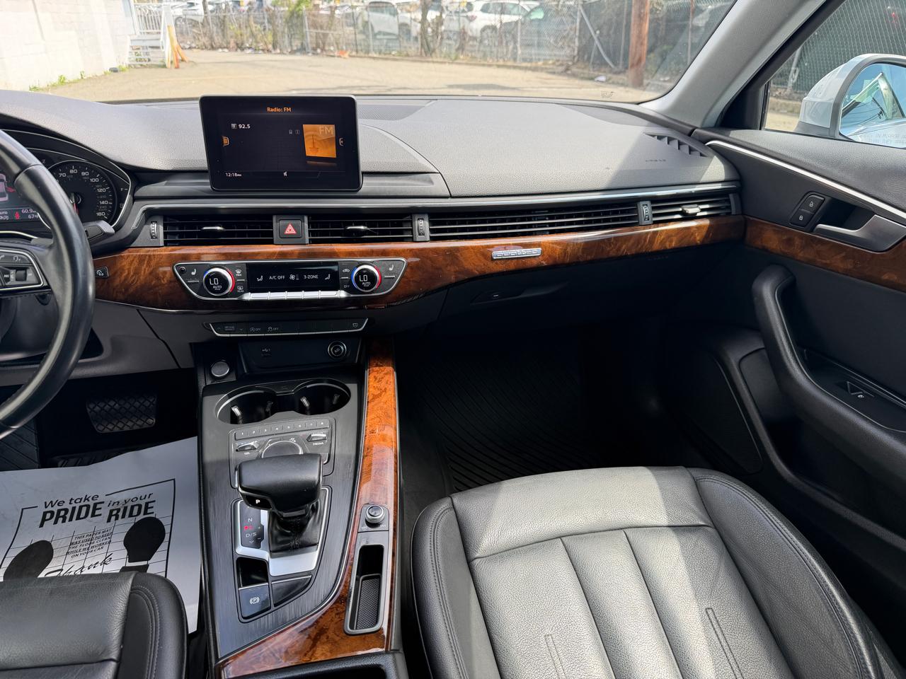 Audi A4 Premium 45 TFSI quattro 2019