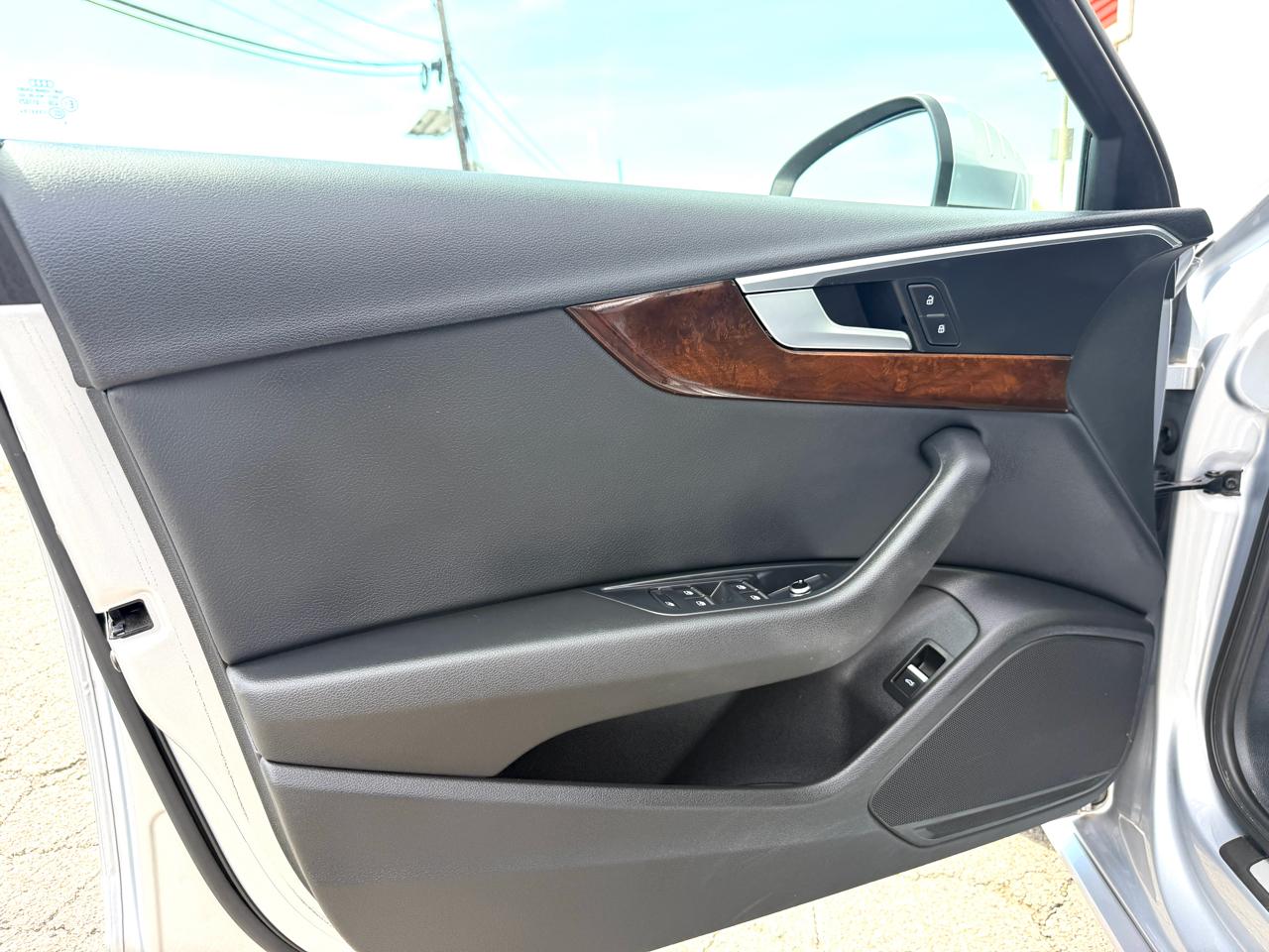Audi A4 Premium 45 TFSI quattro 2019