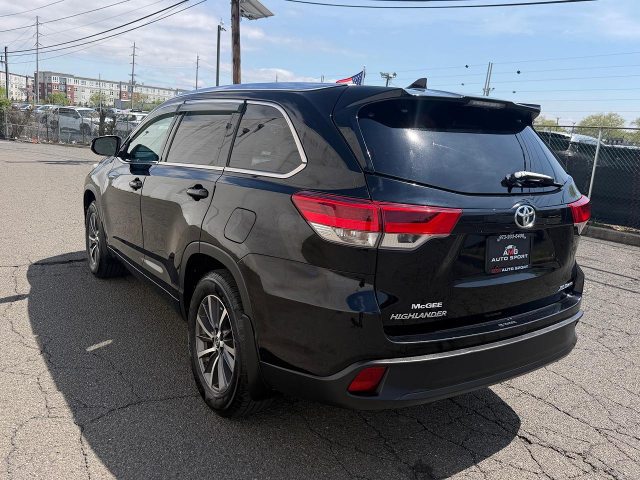 Toyota Highlander XLE V6 AWD (Natl) 2017