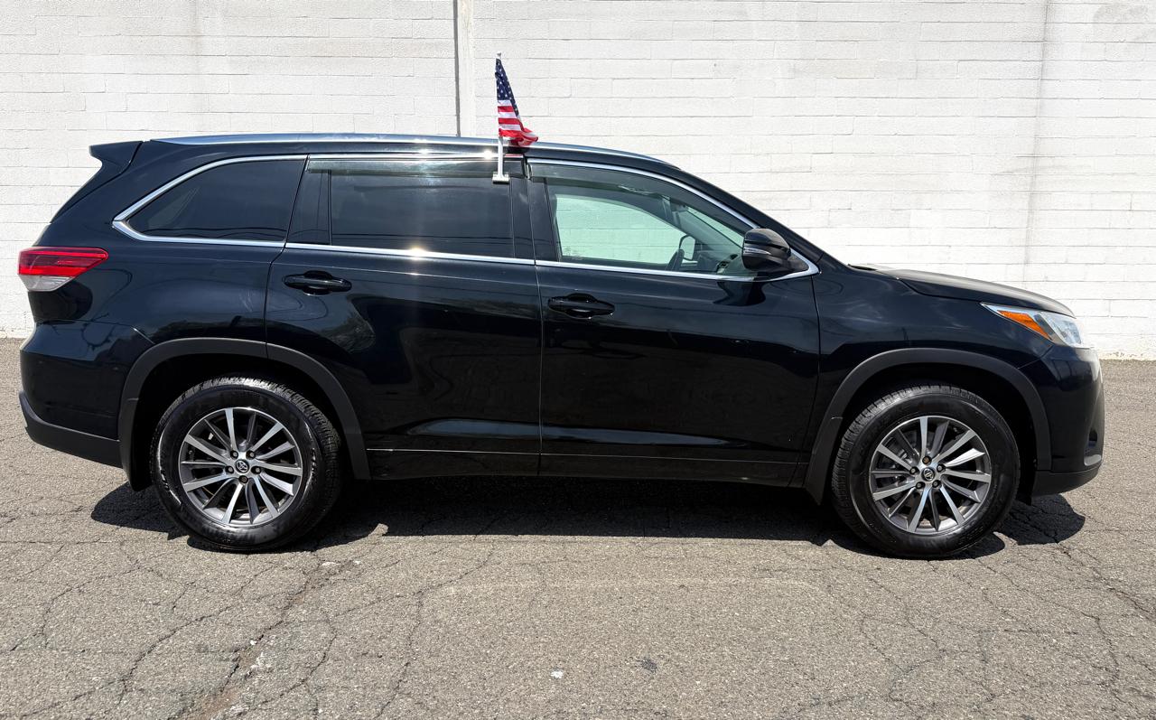 Toyota Highlander XLE V6 AWD (Natl) 2017