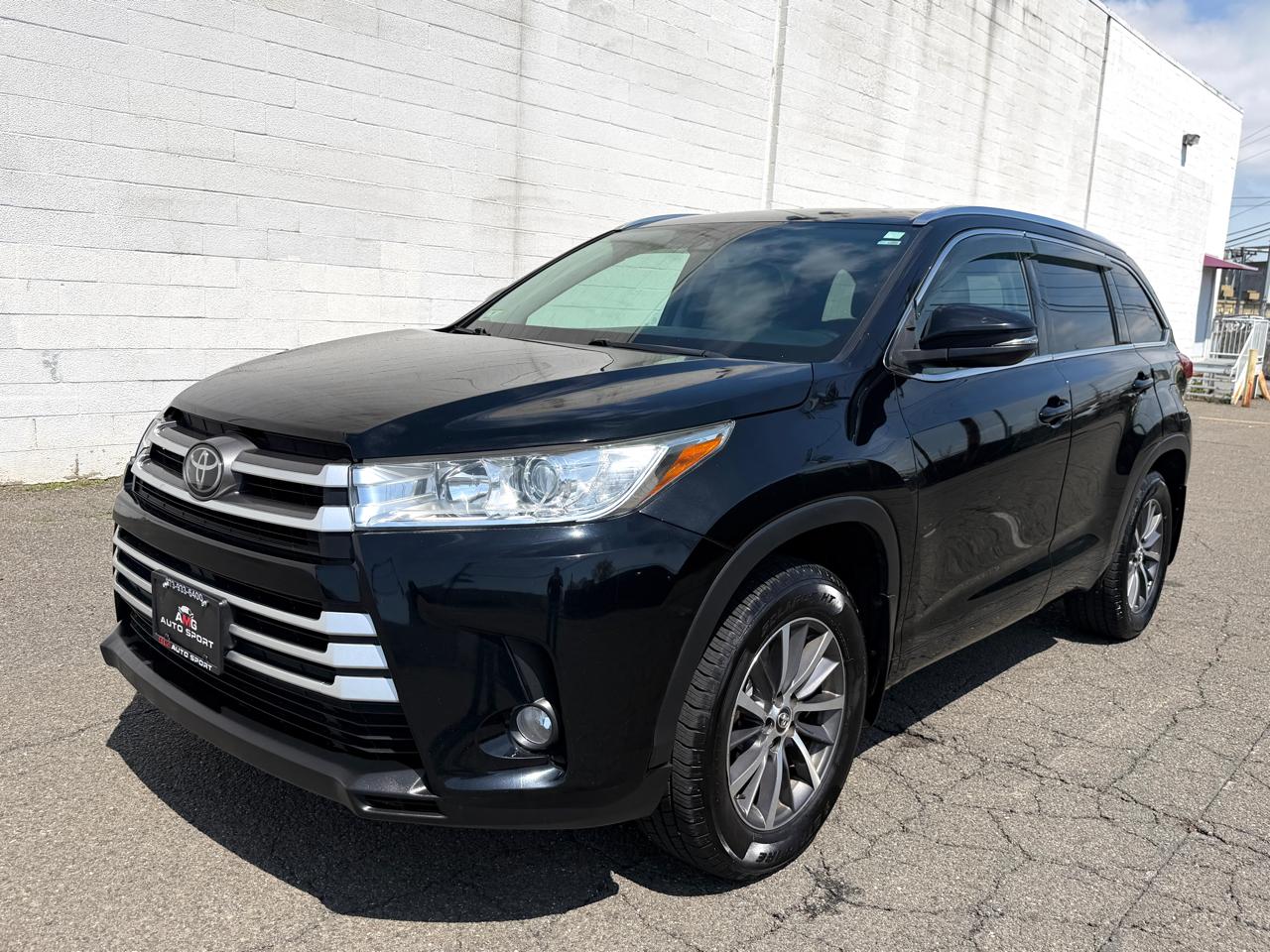 Toyota Highlander XLE V6 AWD (Natl) 2017