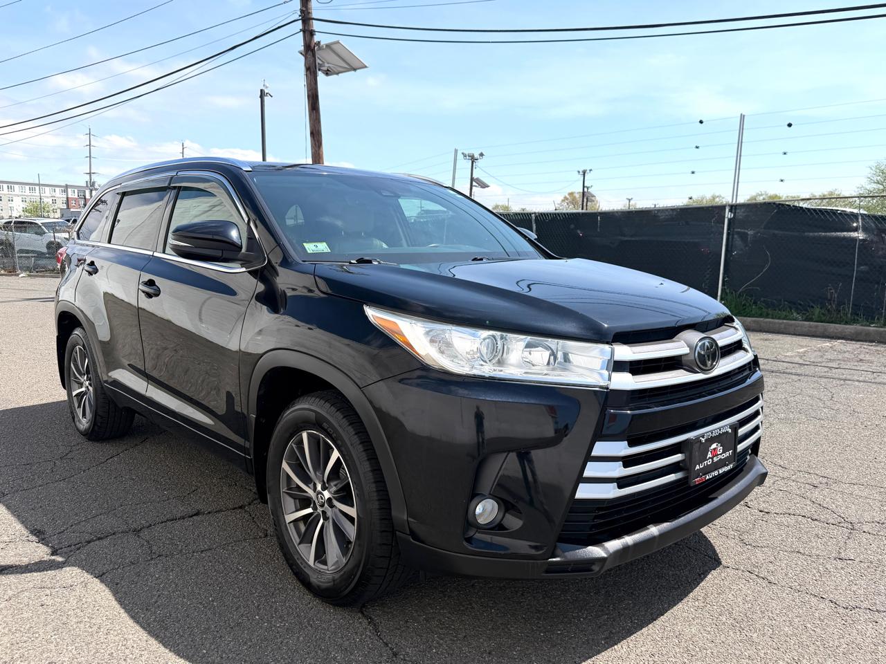 Toyota Highlander XLE V6 AWD (Natl) 2017