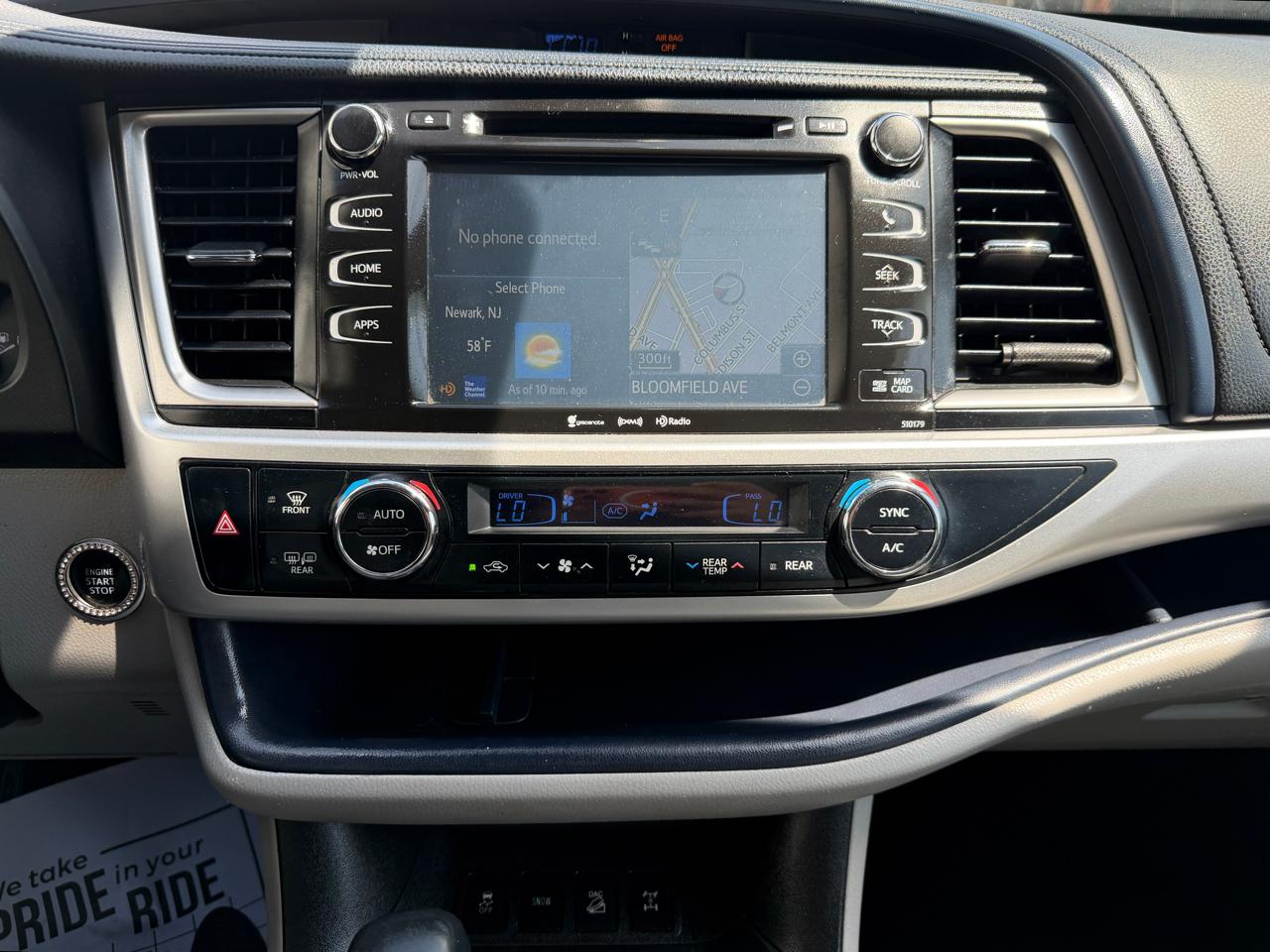 Toyota Highlander XLE V6 AWD (Natl) 2017