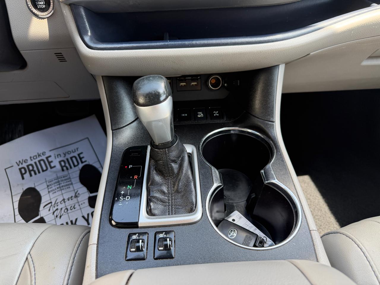 Toyota Highlander XLE V6 AWD (Natl) 2017