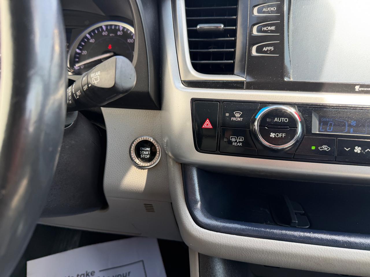 Toyota Highlander XLE V6 AWD (Natl) 2017