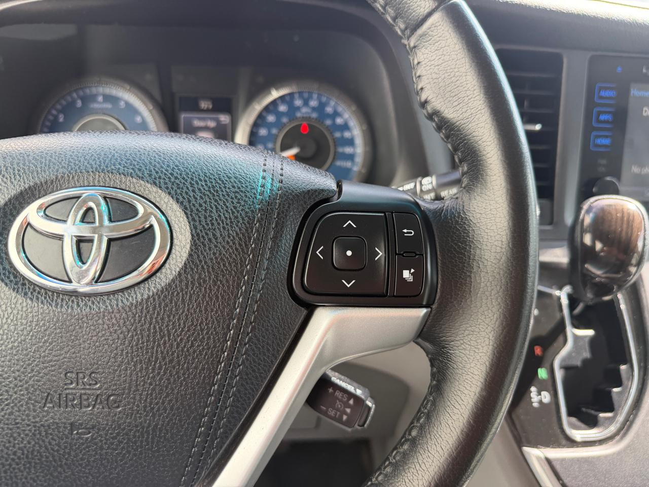 Toyota Sienna Limited Premium AWD 7-Passenger (Natl) 2017