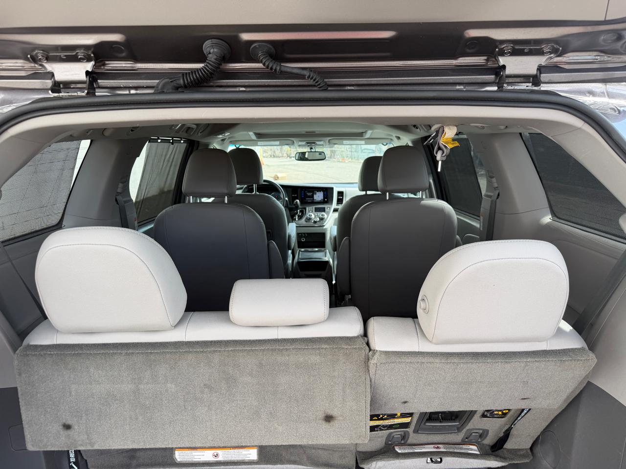 Toyota Sienna Limited Premium AWD 7-Passenger (Natl) 2017