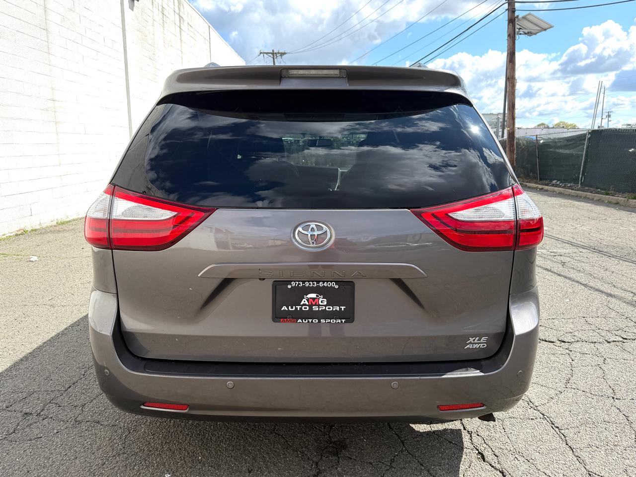 Toyota Sienna Limited Premium AWD 7-Passenger (Natl) 2017