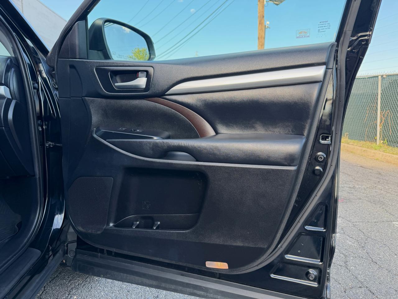 Toyota Highlander XLE V6 AWD (Natl) 2019