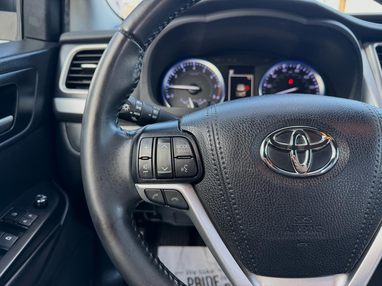 Toyota Highlander XLE V6 AWD (Natl) 2019