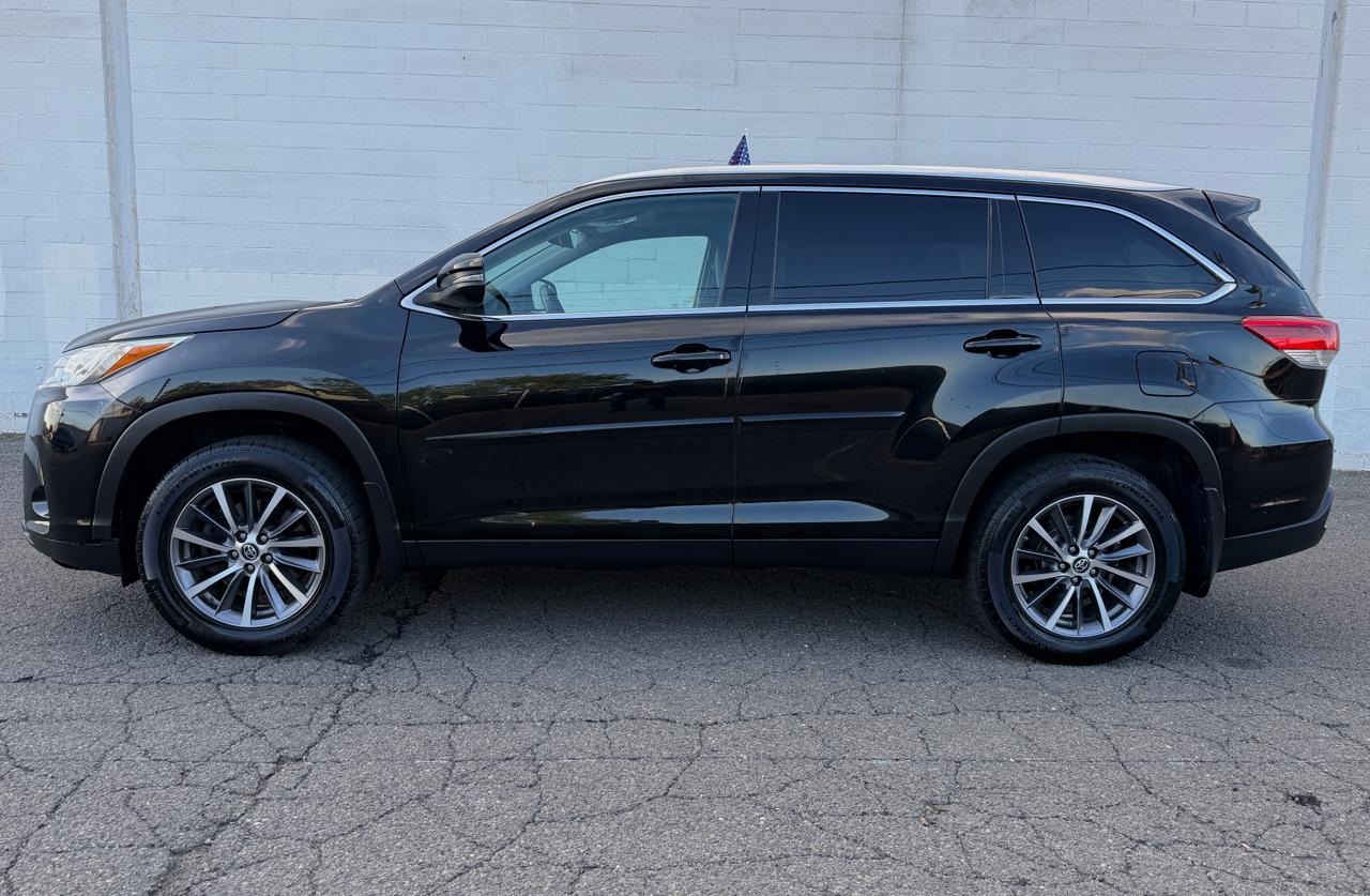 Toyota Highlander XLE V6 AWD (Natl) 2019