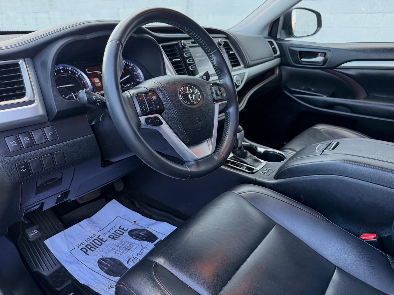 Toyota Highlander XLE V6 AWD (Natl) 2019