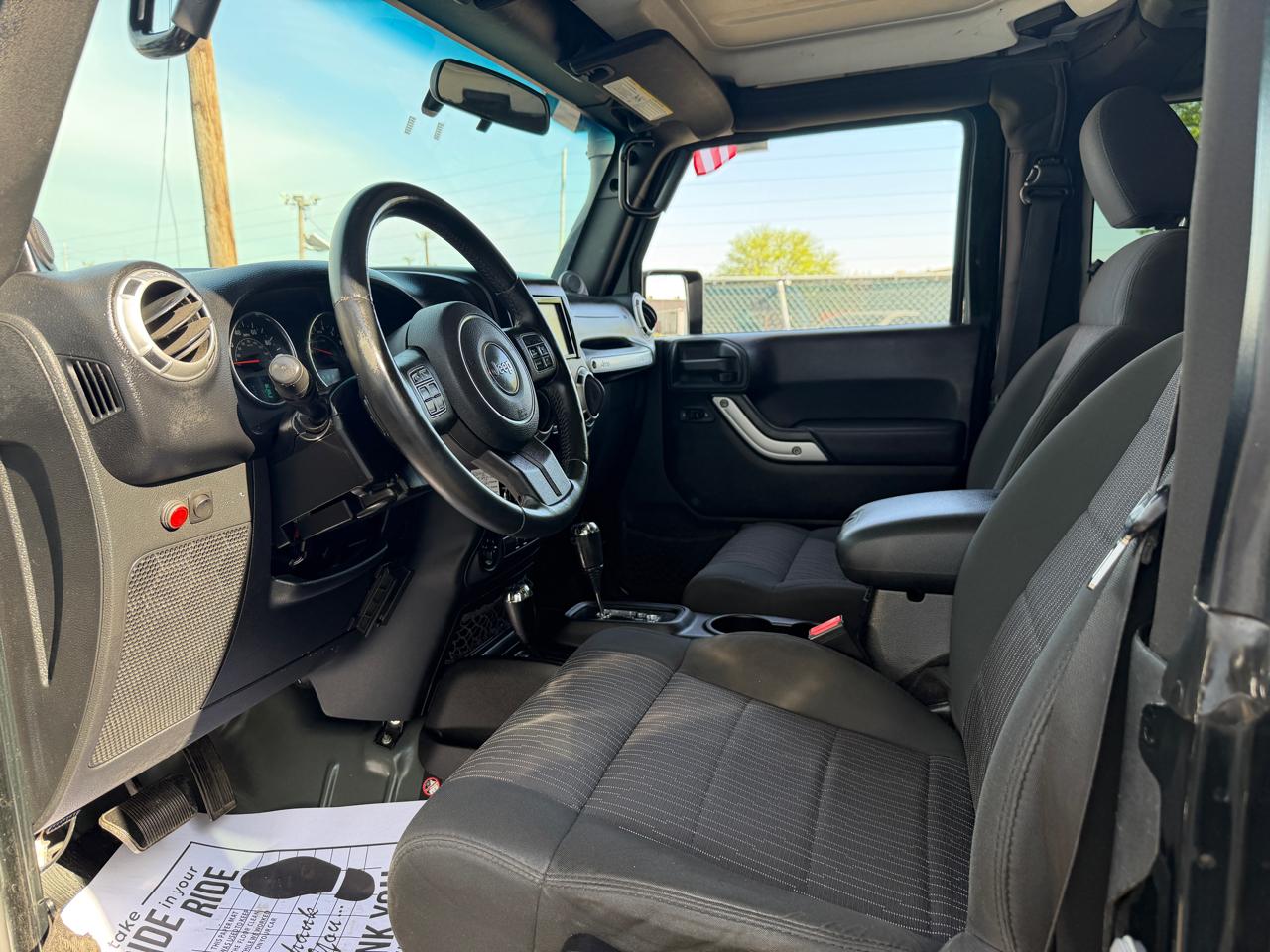 Jeep Wrangler 4WD 2dr Sahara 2012