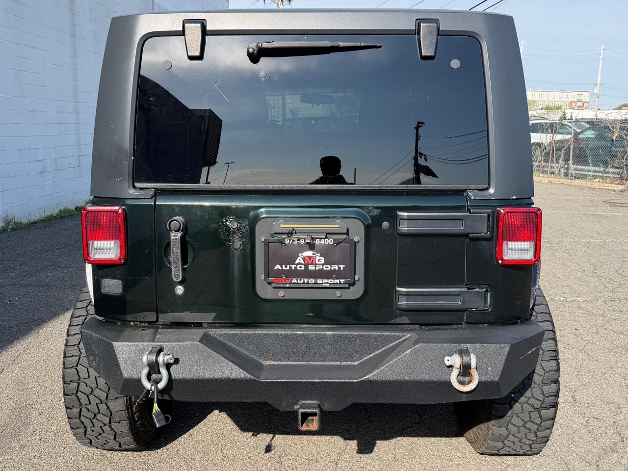 Jeep Wrangler 4WD 2dr Sahara 2012