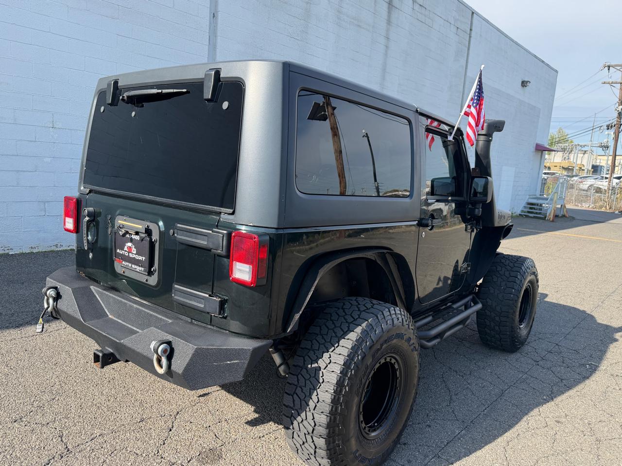 Jeep Wrangler 4WD 2dr Sahara 2012