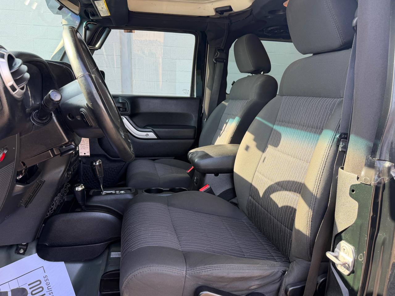 Jeep Wrangler 4WD 2dr Sahara 2012