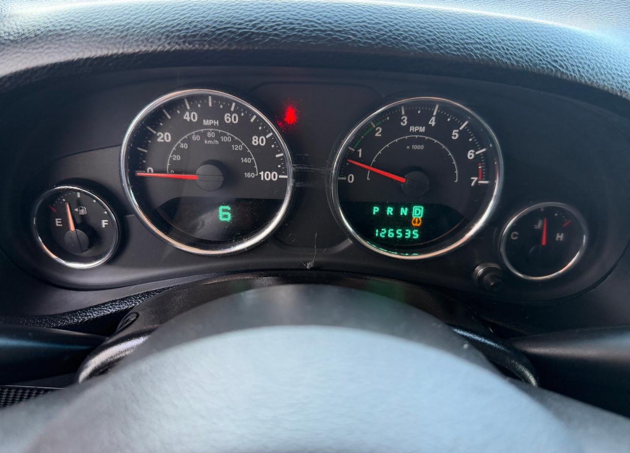 Jeep Wrangler 4WD 2dr Sahara 2012