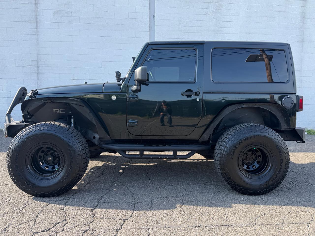 Jeep Wrangler 4WD 2dr Sahara 2012