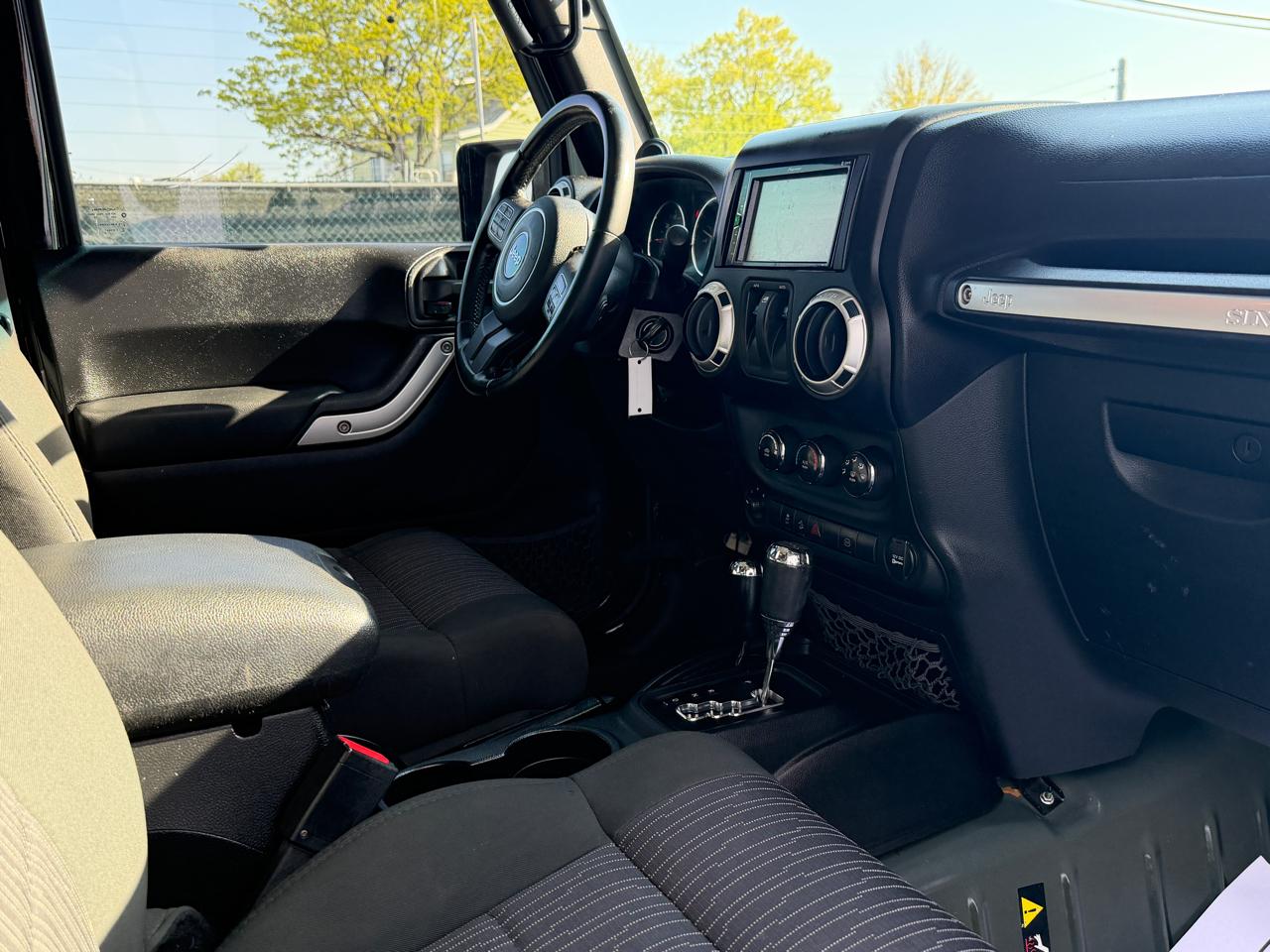 Jeep Wrangler 4WD 2dr Sahara 2012