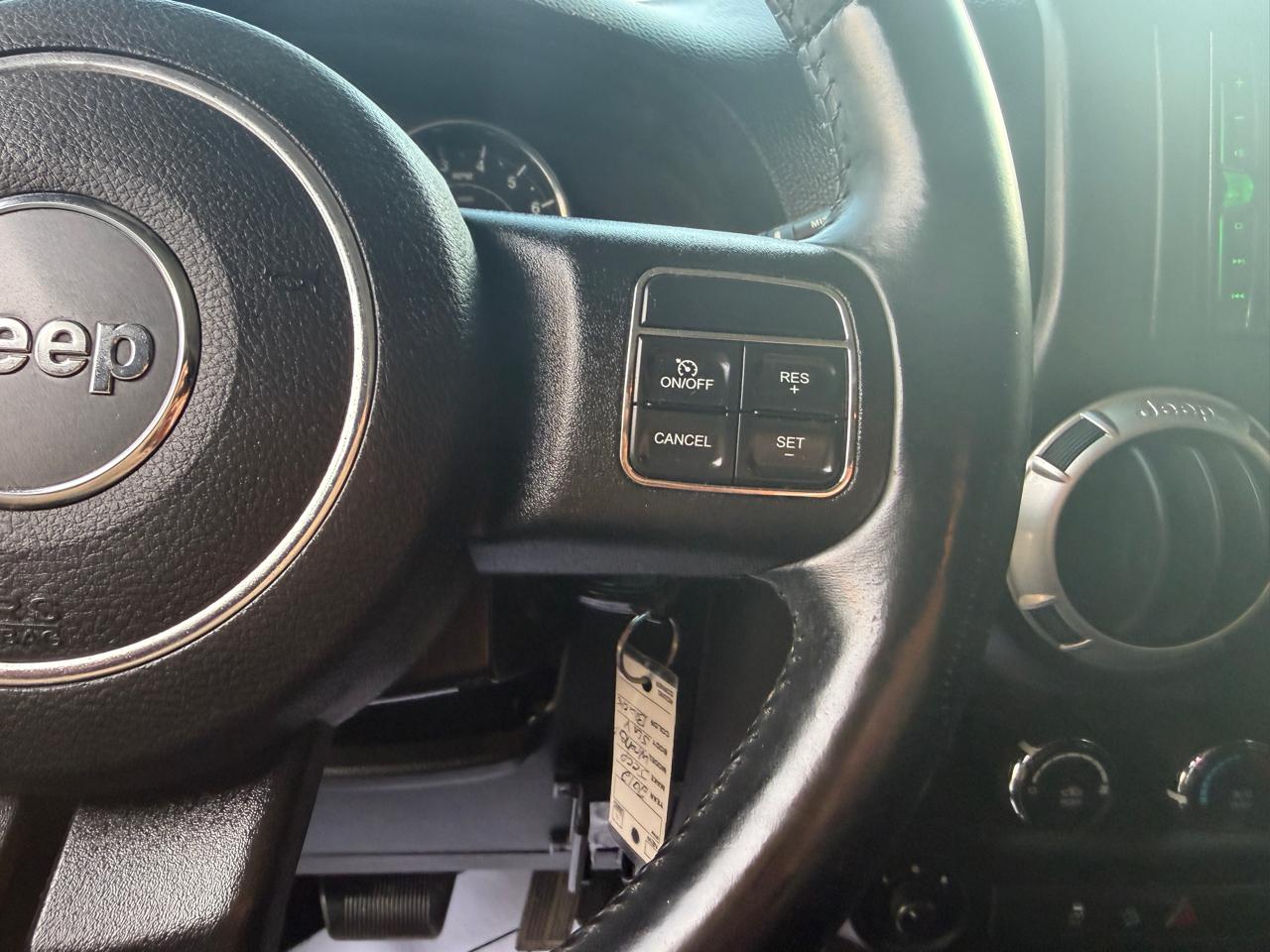 Jeep Wrangler 4WD 2dr Sahara 2012