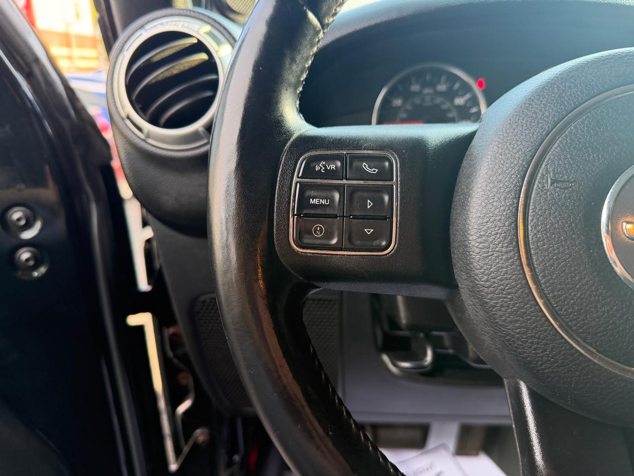 Jeep Wrangler 4WD 2dr Sahara 2012