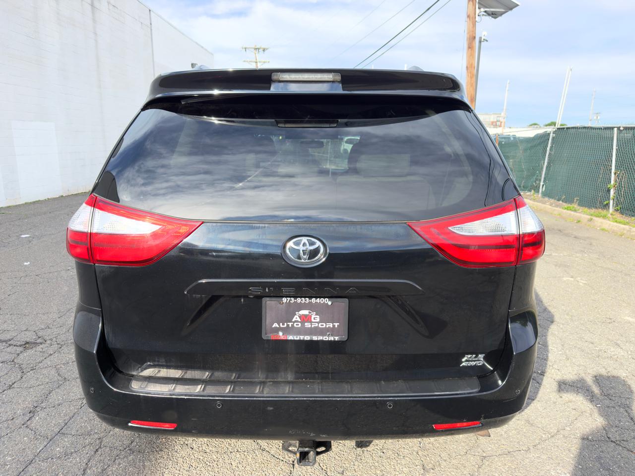 Toyota Sienna Limited Premium AWD 7-Passenger (Natl) 2017