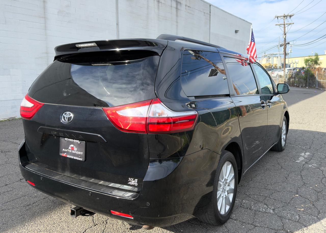 Toyota Sienna Limited Premium AWD 7-Passenger (Natl) 2017