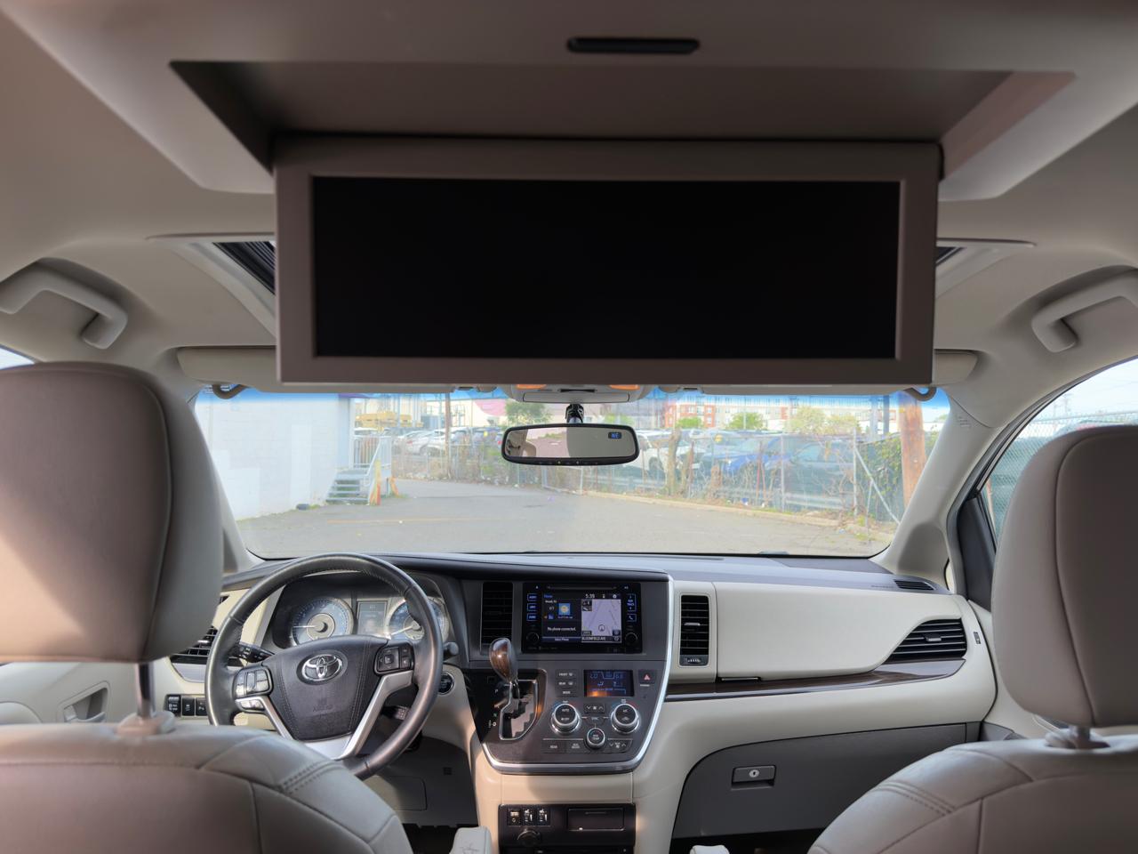 Toyota Sienna Limited Premium AWD 7-Passenger (Natl) 2017