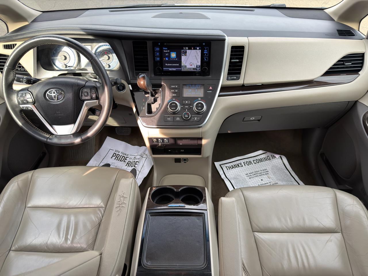 Toyota Sienna Limited Premium AWD 7-Passenger (Natl) 2017