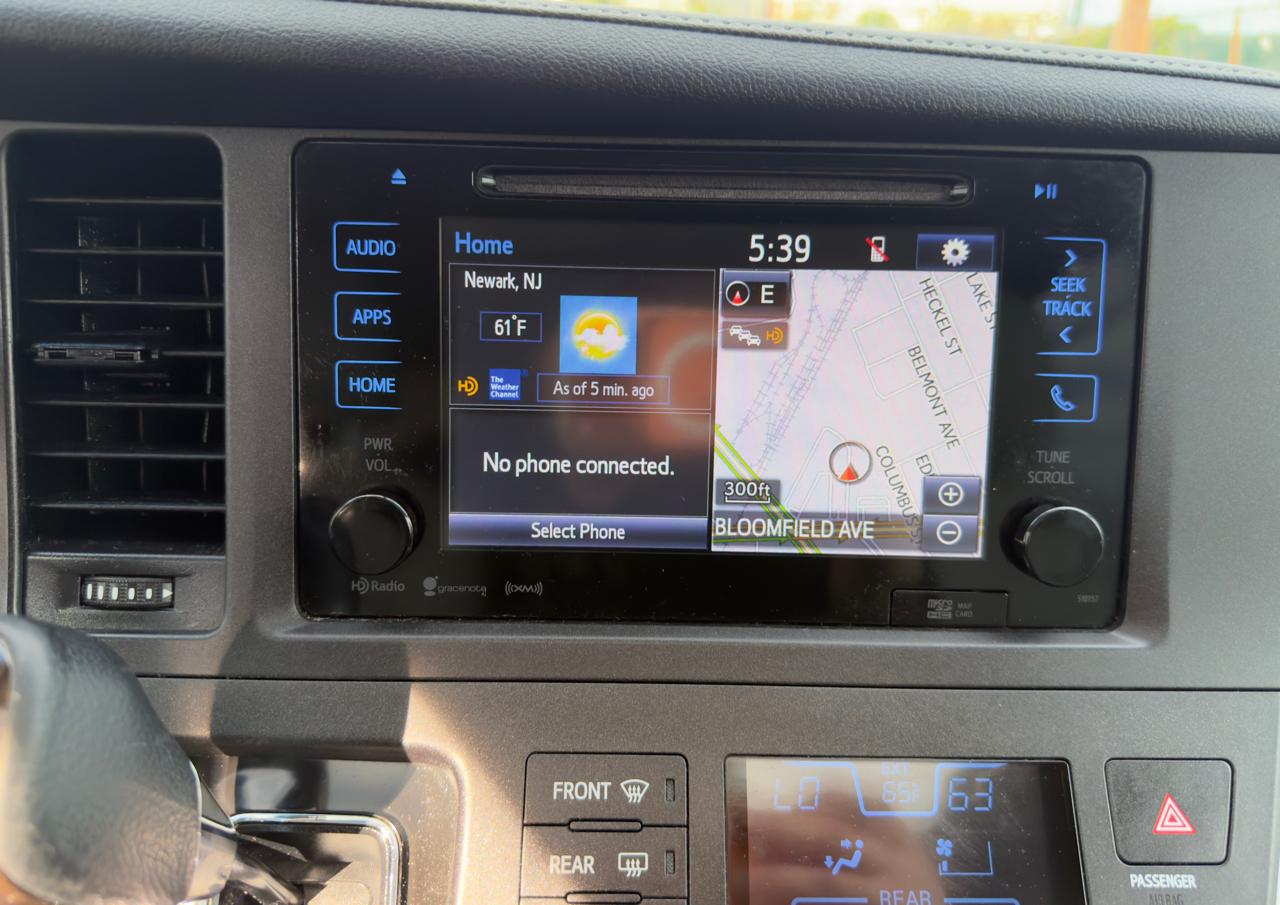Toyota Sienna Limited Premium AWD 7-Passenger (Natl) 2017