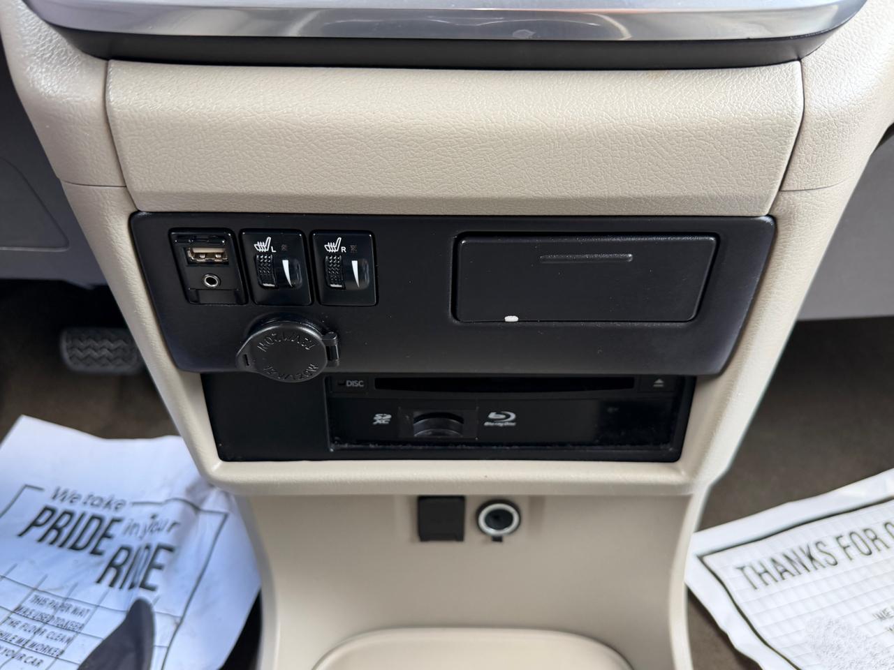 Toyota Sienna Limited Premium AWD 7-Passenger (Natl) 2017
