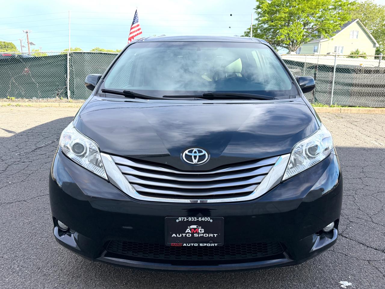 Toyota Sienna Limited Premium AWD 7-Passenger (Natl) 2017