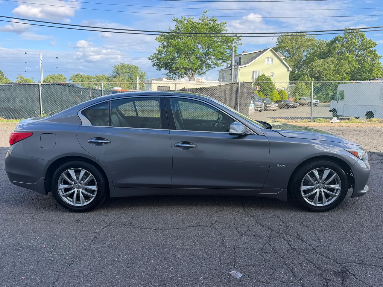 Infiniti Q50 4dr Sdn 3.0t Premium AWD 2016