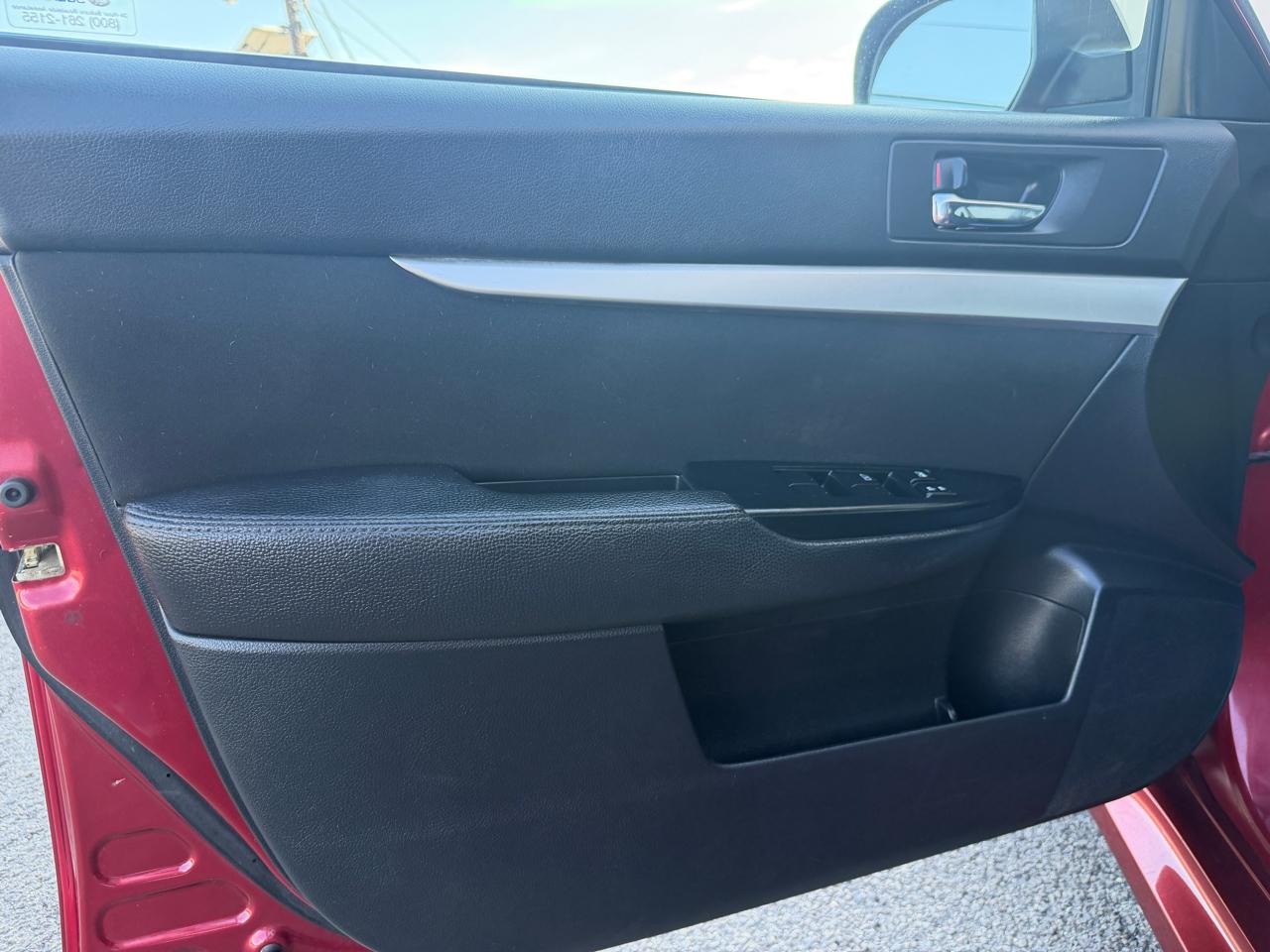 Subaru Legacy 4dr Sdn H4 Auto 2.5i 2012