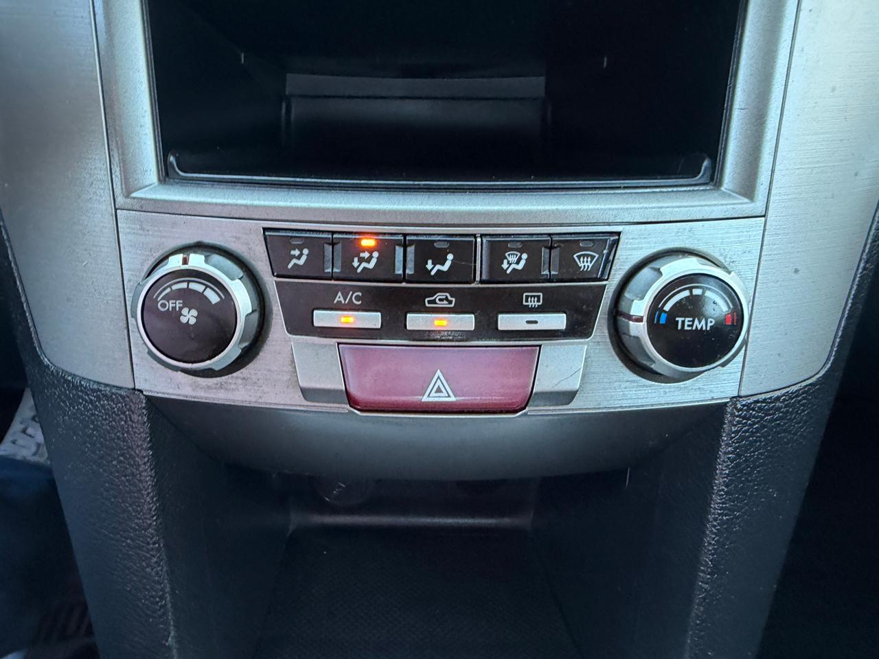 Subaru Legacy 4dr Sdn H4 Auto 2.5i 2012
