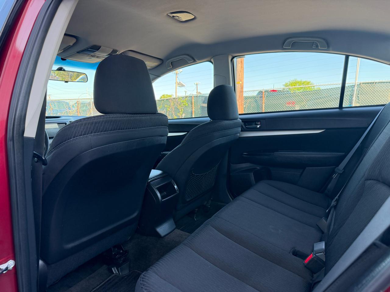 Subaru Legacy 4dr Sdn H4 Auto 2.5i 2012