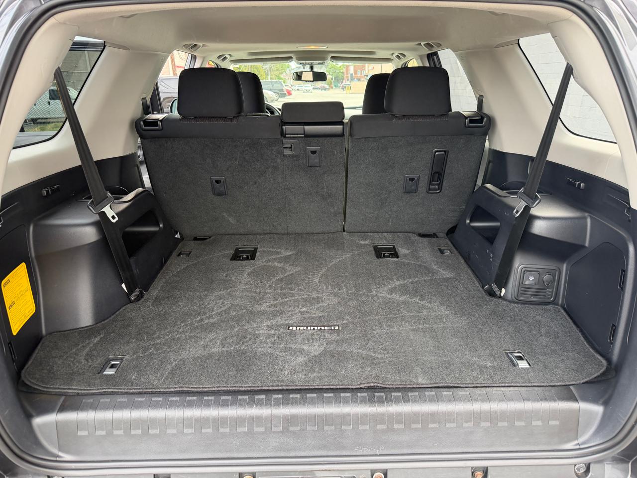Toyota 4Runner 4dr SR5 V6 Auto 4WD (Natl) 2012