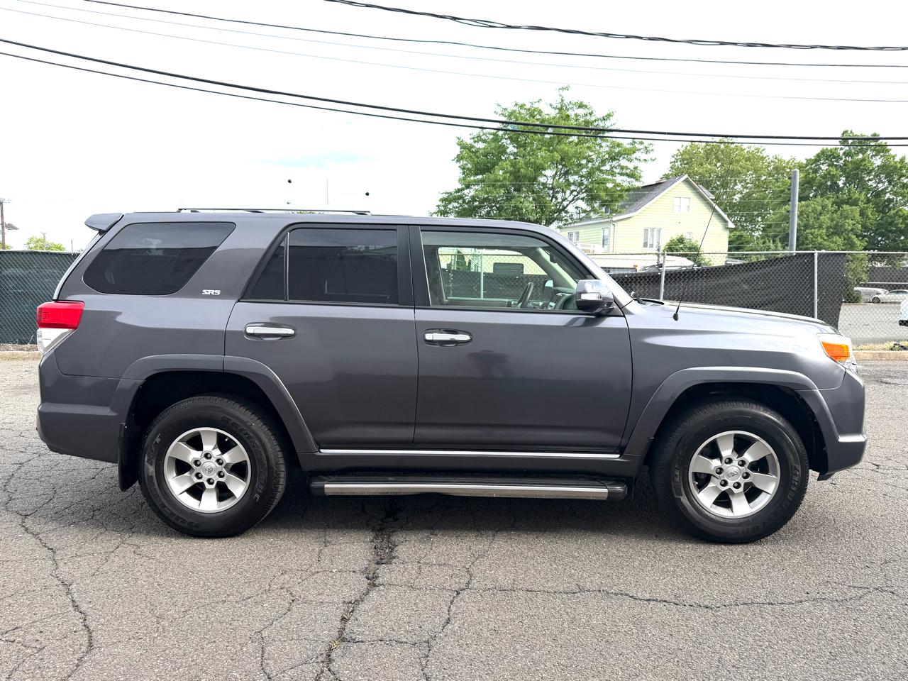 Toyota 4Runner 4dr SR5 V6 Auto 4WD (Natl) 2012