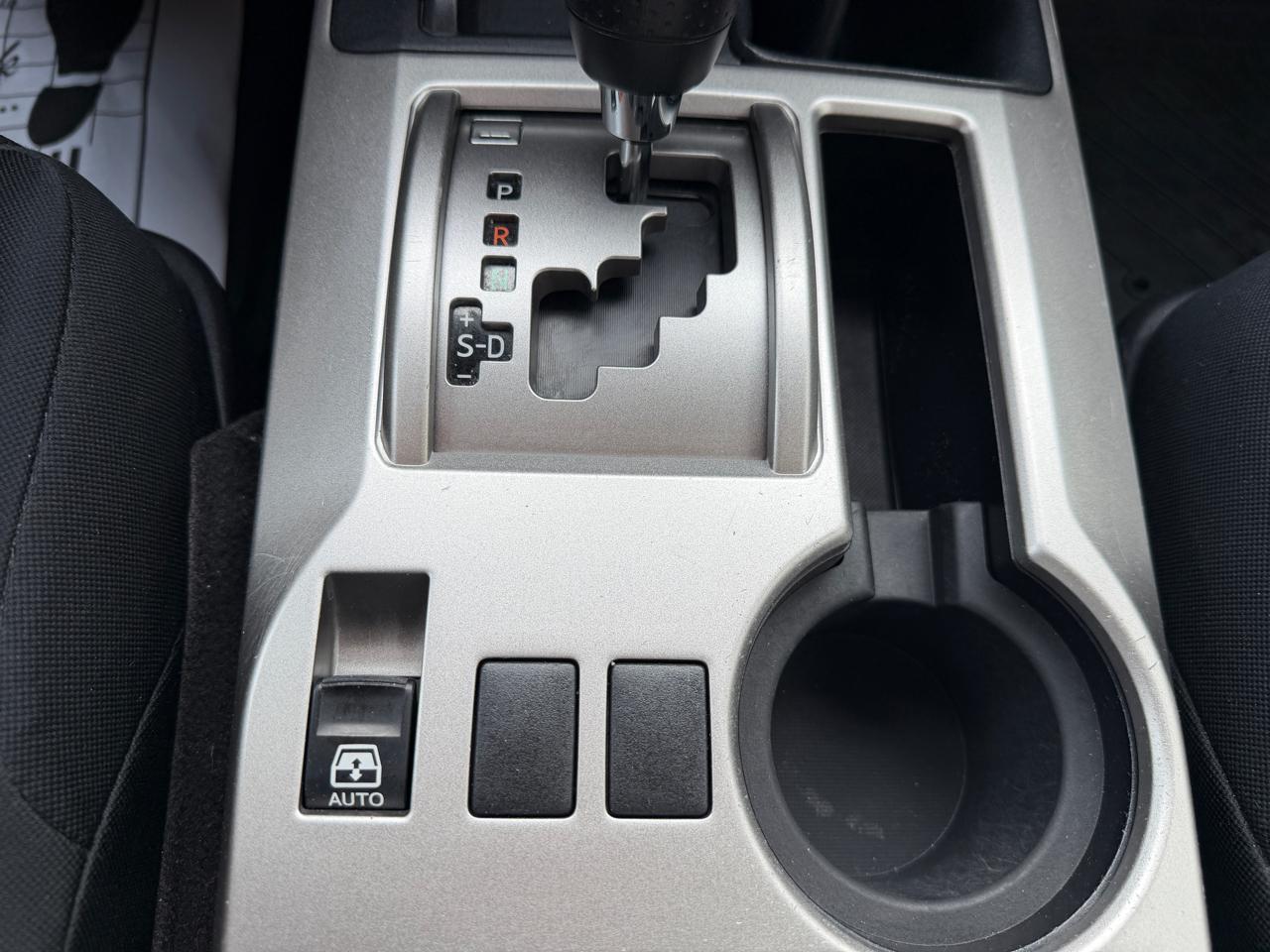 Toyota 4Runner 4dr SR5 V6 Auto 4WD (Natl) 2012