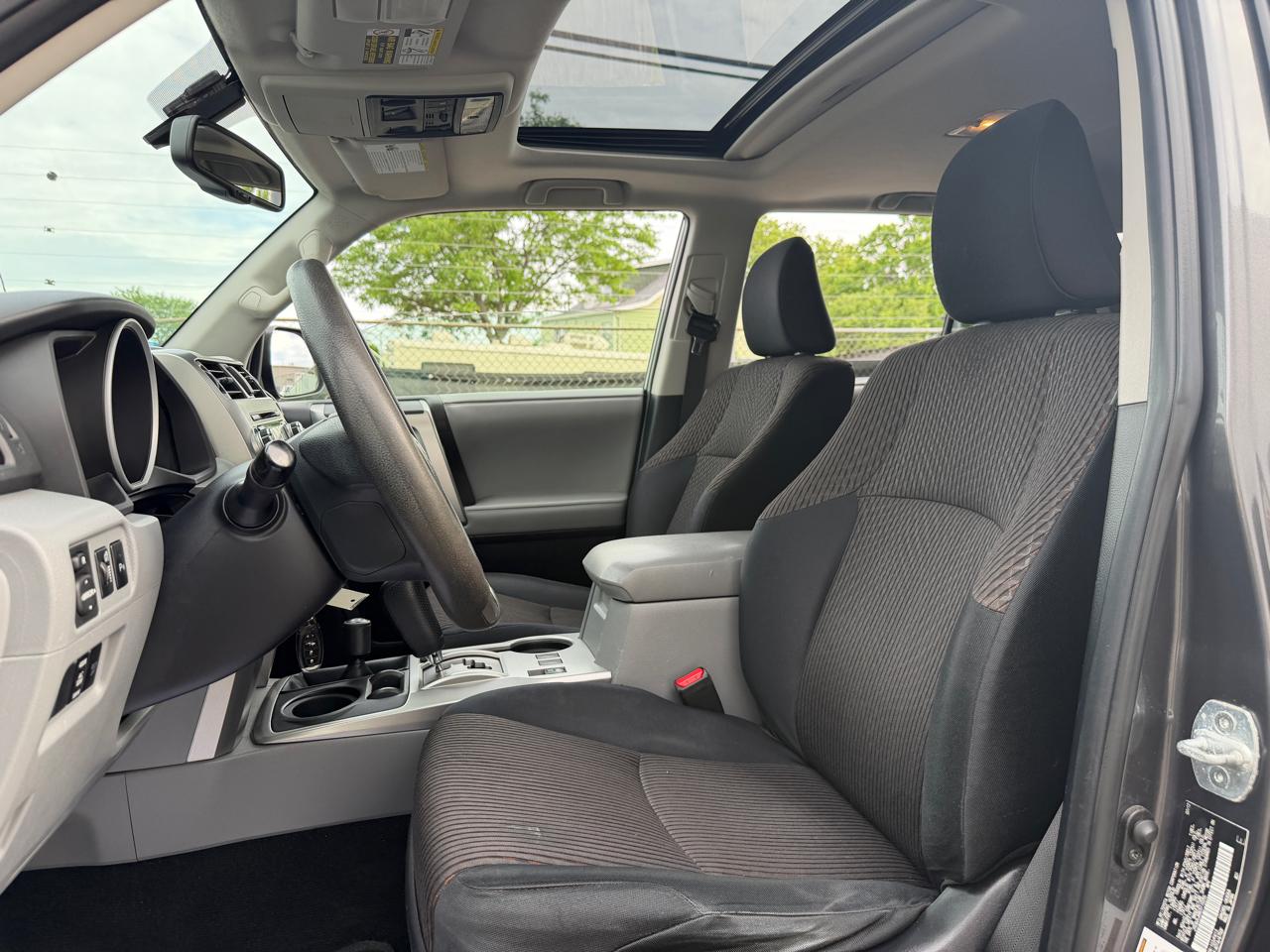 Toyota 4Runner 4dr SR5 V6 Auto 4WD (Natl) 2012