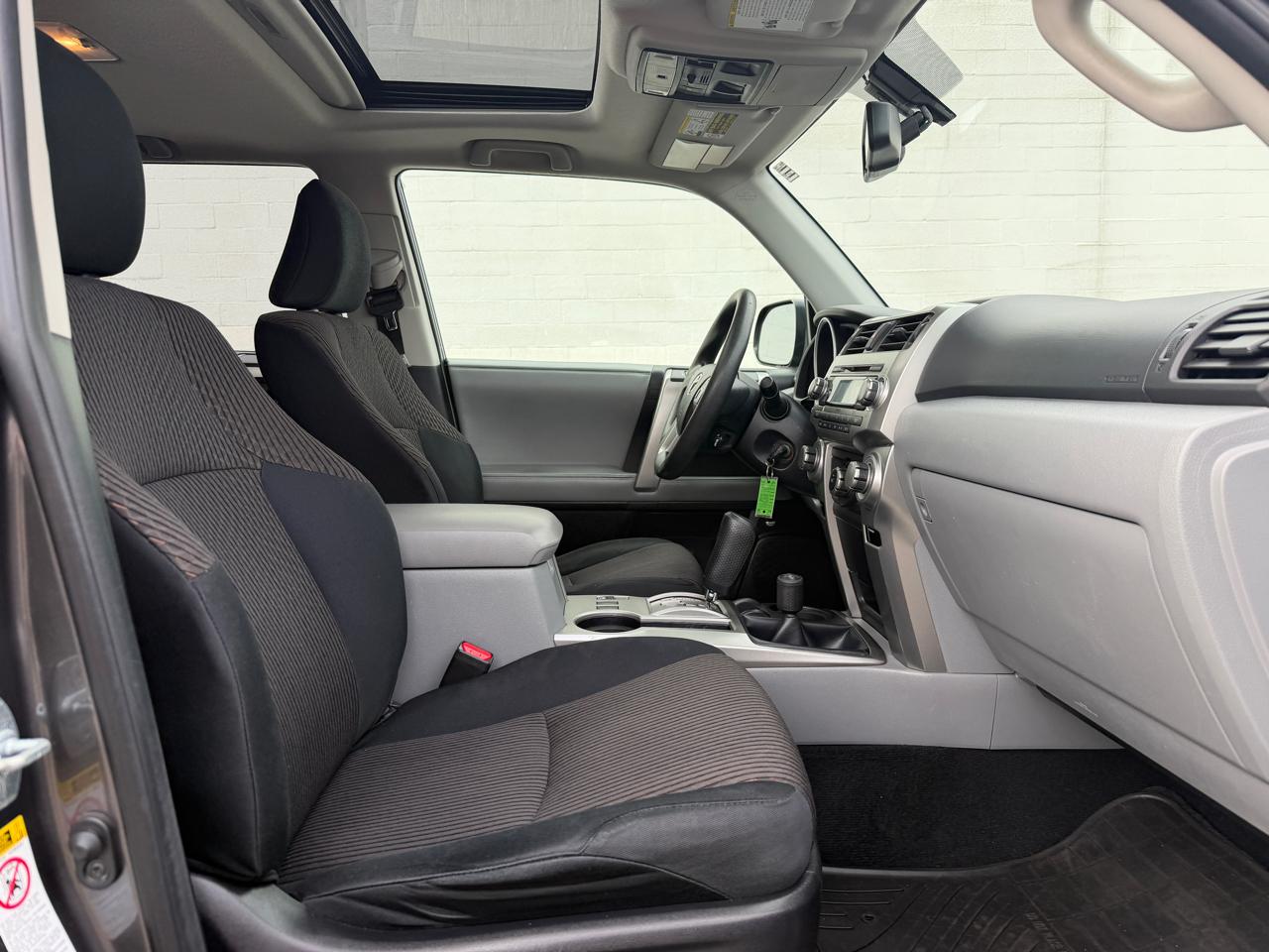 Toyota 4Runner 4dr SR5 V6 Auto 4WD (Natl) 2012