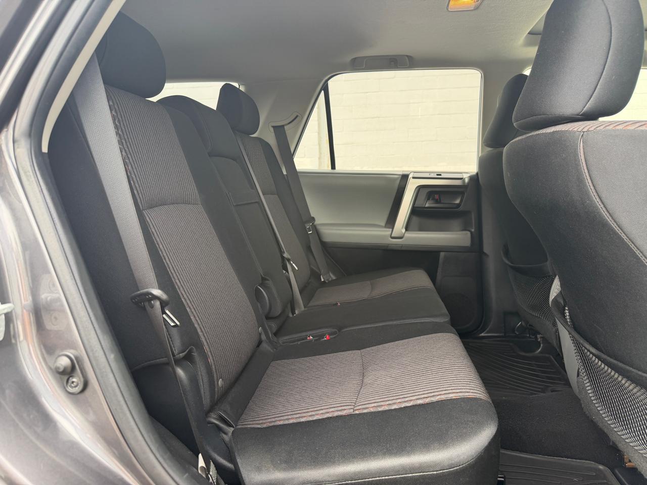 Toyota 4Runner 4dr SR5 V6 Auto 4WD (Natl) 2012