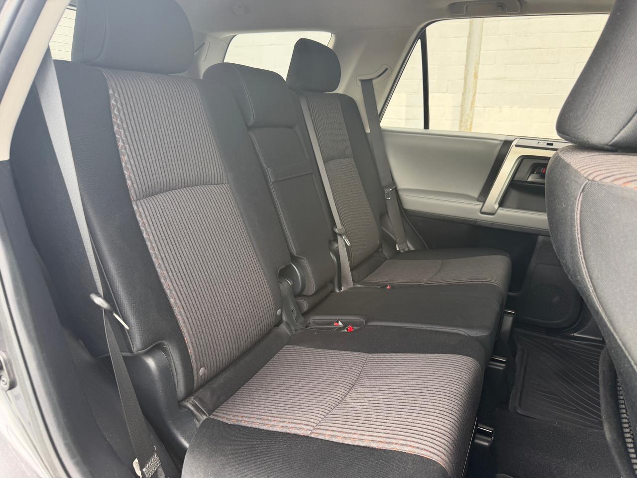Toyota 4Runner 4dr SR5 V6 Auto 4WD (Natl) 2012