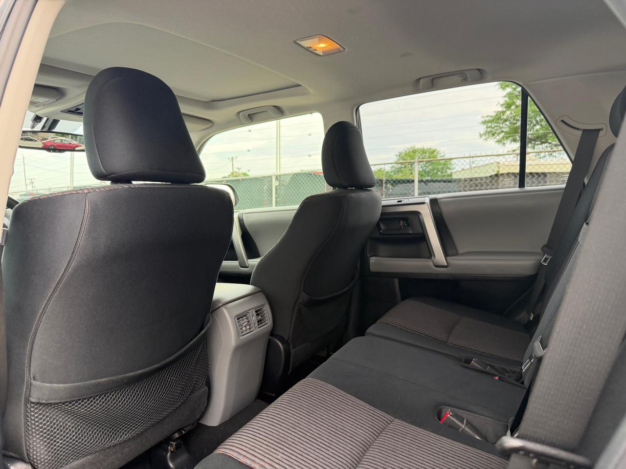 Toyota 4Runner 4dr SR5 V6 Auto 4WD (Natl) 2012