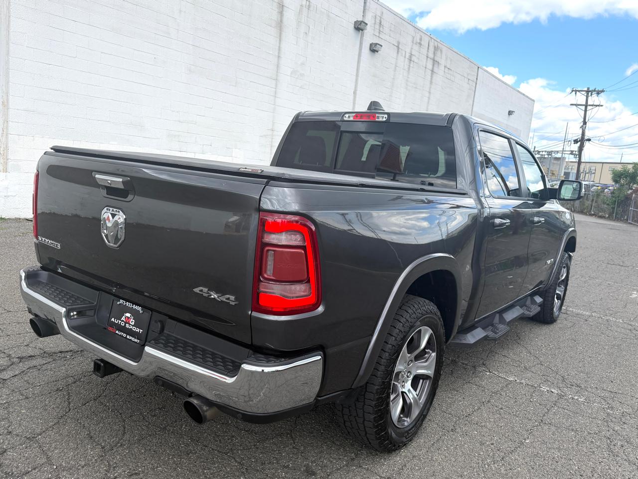 RAM 1500 Laramie 4x4 Crew Cab 5'7" Box 2019